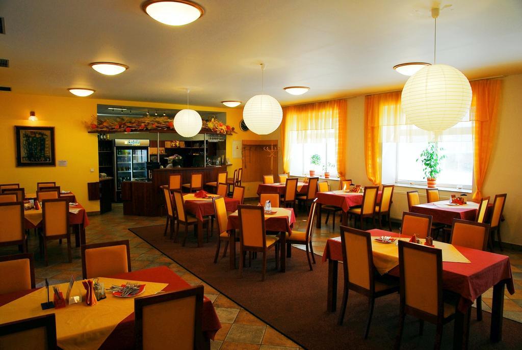 Hotel Senimo Olomouc Exterior foto